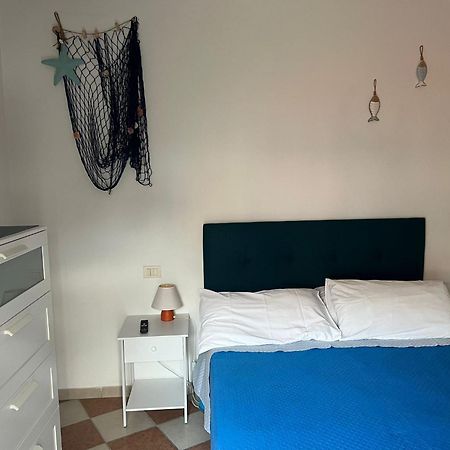 Il Giardino Sul Mare B&B 리바 리구레 외부 사진