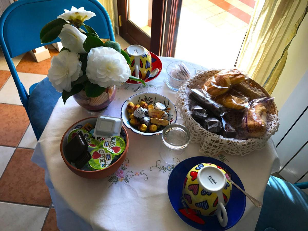 Il Giardino Sul Mare B&B 리바 리구레 외부 사진