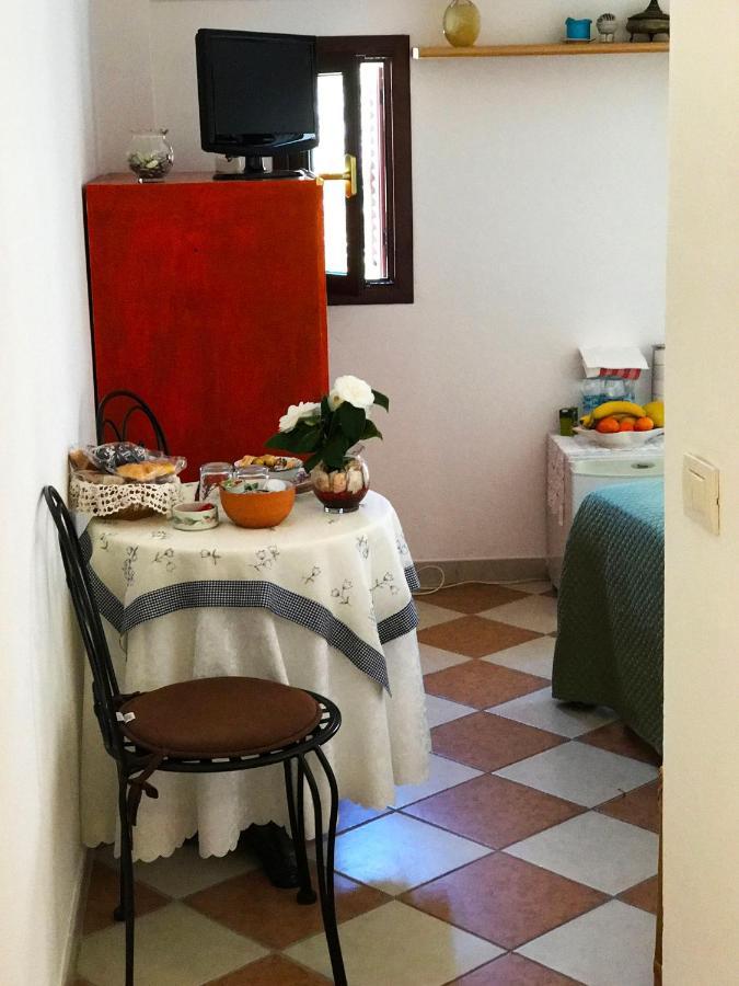 Il Giardino Sul Mare B&B 리바 리구레 외부 사진